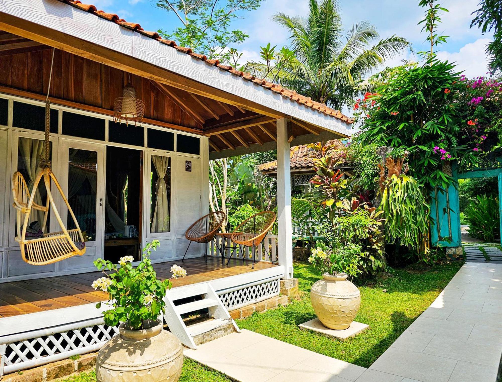 Janur Bungalow Magelang Zimmer foto