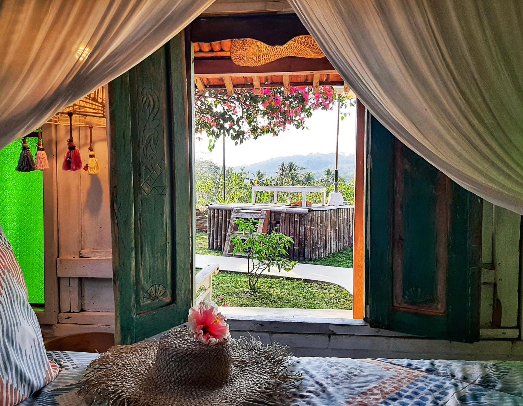 Janur Bungalow Magelang Zimmer foto